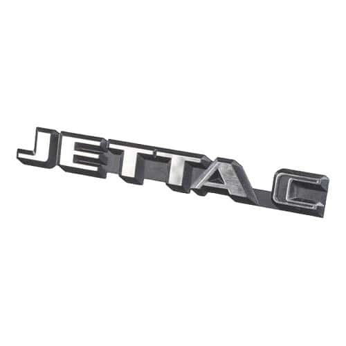 	
				
				
	JETTA C chroomembleem op satijnzwarte achtergrond voor achterpaneel van VW Jetta 2 fase 1 afwerking C (-07/1987) - C037750
