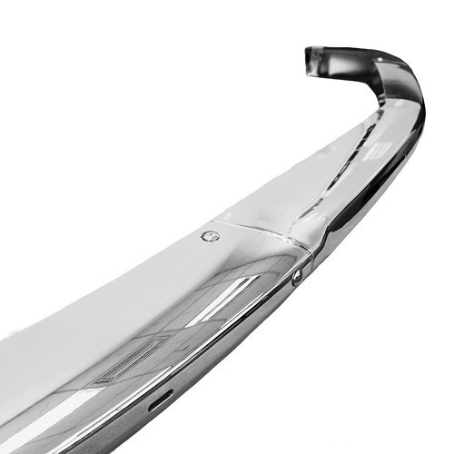 Pare-chocs avant chromé version Europe sans butoirs pour BMW Série 02 E10 phase 1 restylée et phase 2 (04/1971-07/1977) - type avec bande caoutchouc - BA14820