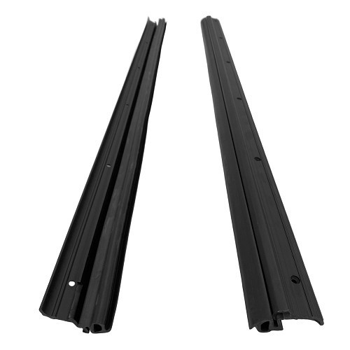  Left and right door sills in original black plastic with seals for BMW 02 Series E10 phase 1 (03/1966-04/1972) - per pair - BT11132-4 