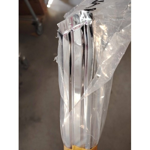 Moulures chromées de bas de caisse droit et gauche pour BMW Série 02 E10 phase 1 et 2 (03/1966-07/1977) - Second choix - BX20010