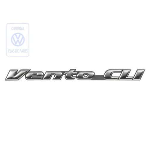  Emblema adesivo cromado VENTO CLI para a bagageira traseira do VW Vento CLI (10/1995-07/1998)  - C053569 