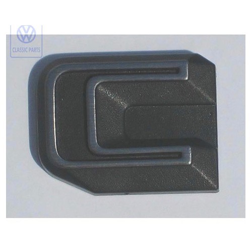     
                
                
    Emblema adesivo C cromato su sfondo nero per VW Passat B2 Hatch (01/1985-1988)  - C076981
