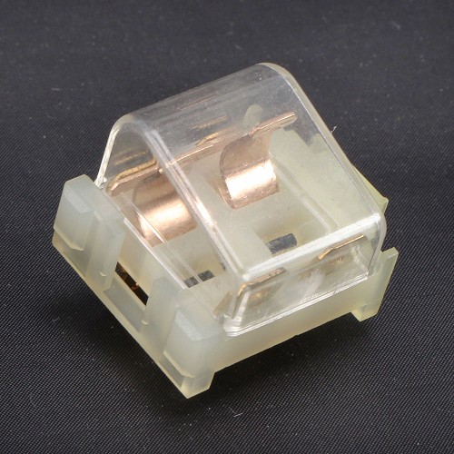     
                
                
    Boitier porte fusibles à 2 emplacements - C152497
