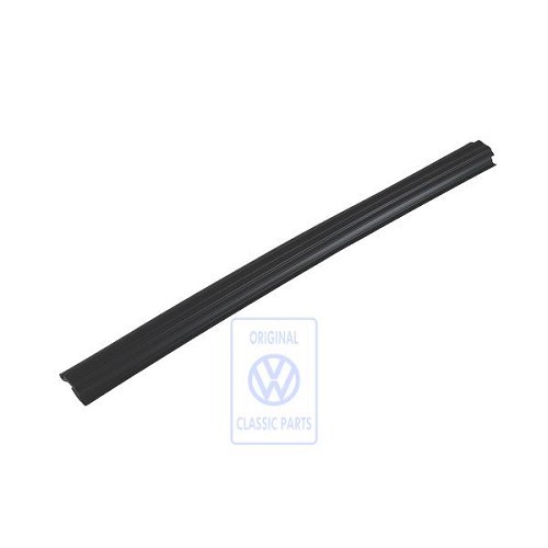     
                
                
    Lower window guide for Passat 93->97 - C204031

