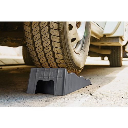 2 Fiamma LEVEL UP wheel chocks2.5T - CD10345