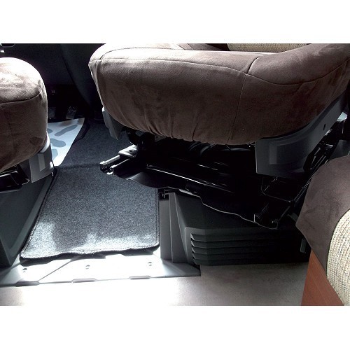  Sockel für drehbaren Sitz auf der Fahrerseite für VOLKSWAGEN Transporter T4 - CF11185-1 