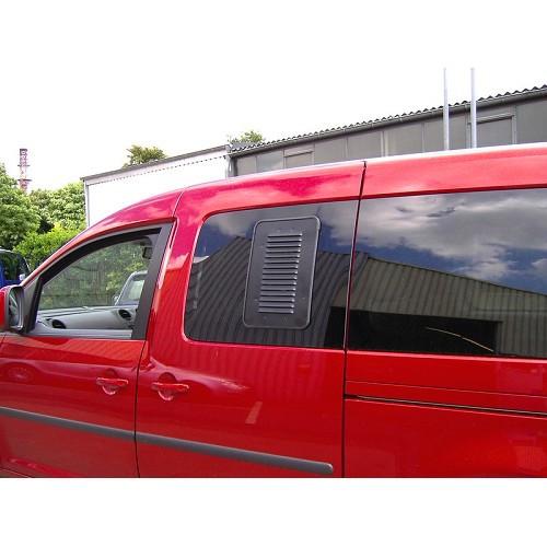     
                
                
    Aérateur de fenêtre latérale gauche pour VW Caddy de 2004 à 2020 - CF14203
