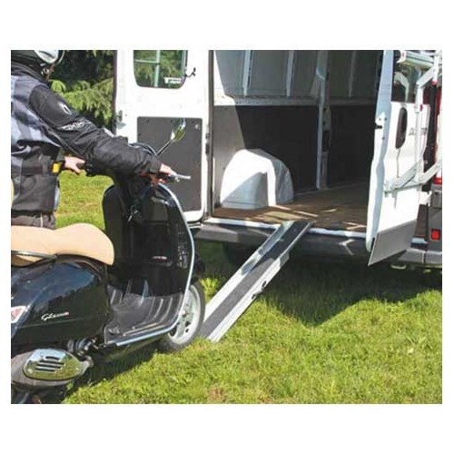     
                
                
    CARRY RAMP Motorradträger - Aluminium - L: 15 cm. Maximale Länge: 175 cm. Maximale Belastung:130 kg - CP10100
