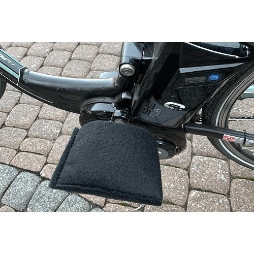  Schutzset für 2 Fahrräder auf Hindermann-Fahrradträgern montiert - CP10840-2 
