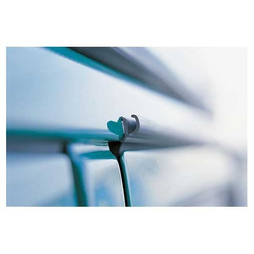 1.5 m flexible universal plastic gutter for VW T4 & T5. - CS10885