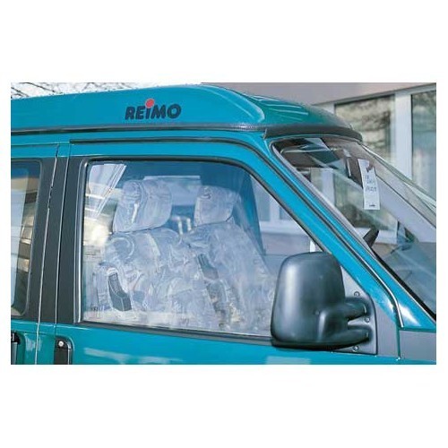     
                
                
    Gouttière plastique universelle souple 1,5 m pour VW T4 & T5. - CS10885
