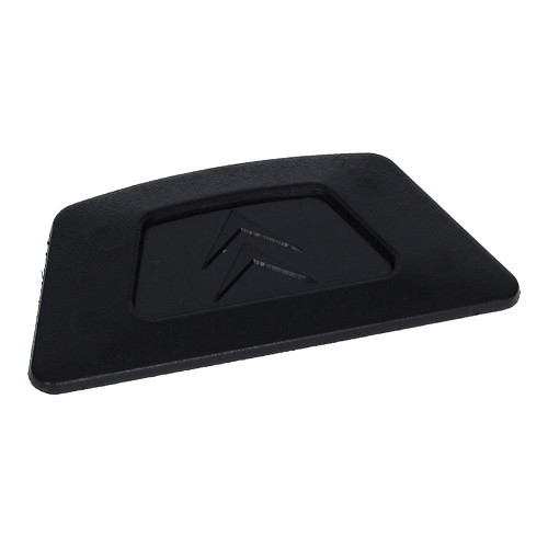     
                
                
    Two-spoke steering wheel cap for Meharis - CV64082
