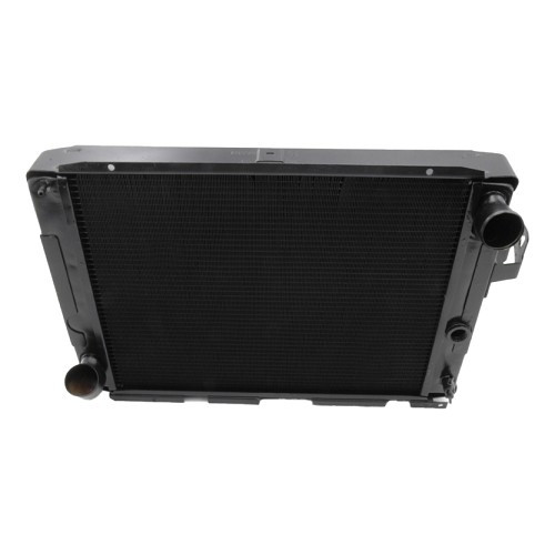     
                
                
    Radiateur 3 rangs pour Citroën DS injection 21 IE et DS23 - DS11033
