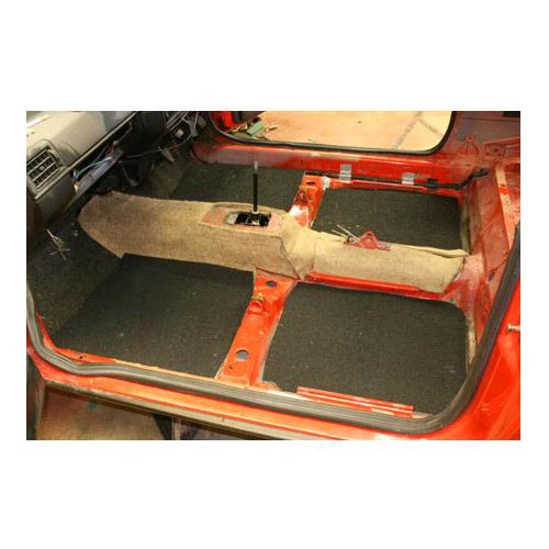     
                
                
    Jeu d'isolants phoniques sous moquette pour Golf 2 en 3 portes - GB26702
