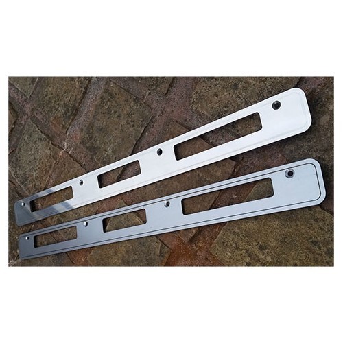  Central ventilation grille on passage to rear for Kombi 68 ->79 - KB31041 