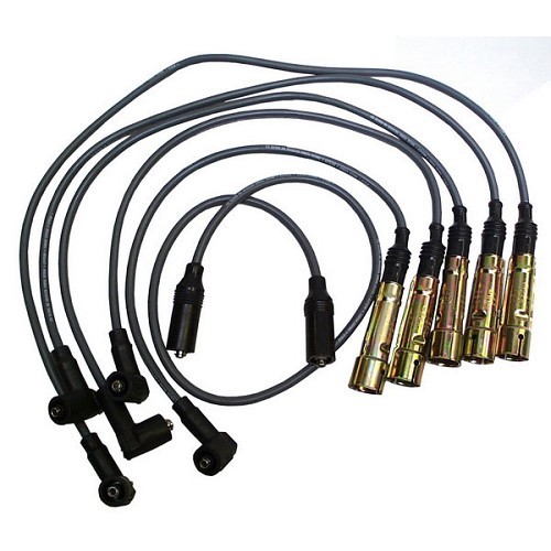     
                
                
    Faisceau de fils de bougies pour VW Transporter T4 5 cylindres de 1996 à 2003 - KC32142
