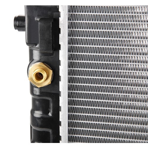  Radiador de motor para Mercedes W123 con caja de cambios automática - MB01117-3 
