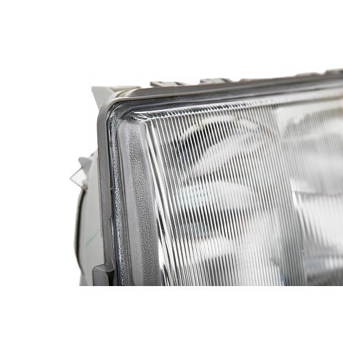 Left headlight for Mercedes 190 (W201) - MB09000
