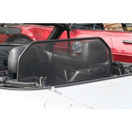     
                
                
    Filet coupe vent pour Mazda MX5 NA et NB 1989-2005 - MX10834
