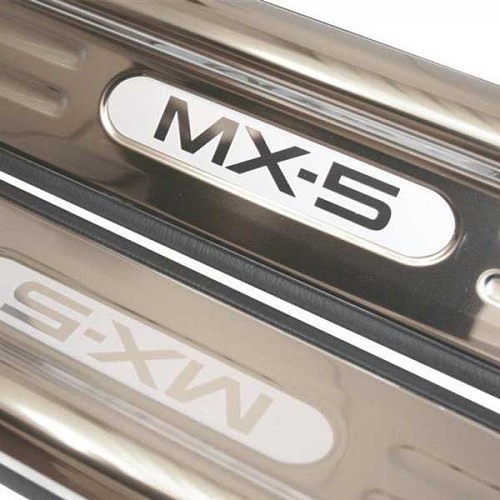  Umbral de puerta de acero inoxidable con logotipo para Mazda MX5 NB y NBFL - MX11548-1 