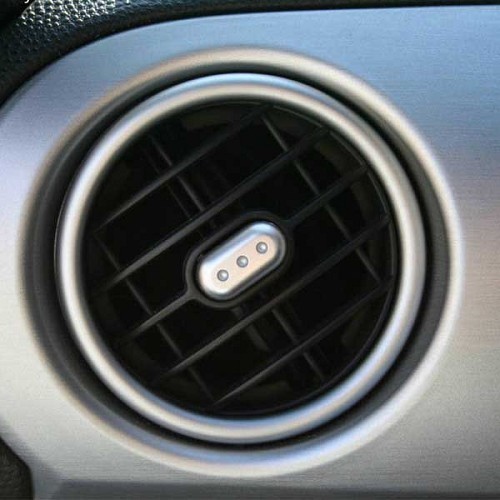  Embellecedor plateado satinado para las rejillas de ventilación del Mazda MX5 NCFL - MX12103 