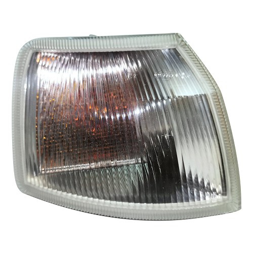     
                
                
    Clignotant avant droit blanc Hella pour Opel Vectra A (J89), de 1992 à 1995 - NO0252
