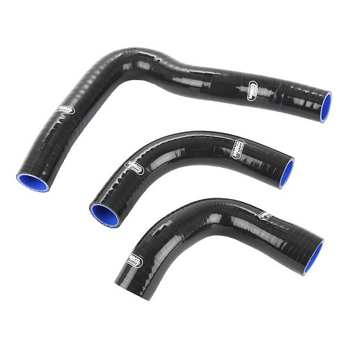     
                
                
    Kit di 3 tubi dell'acqua SAMCO blu per Peugeot 205 GTi senza scambiatore di calore - PC56900
