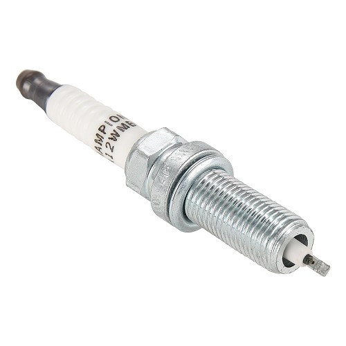     
                
                
    Spark plug CHAMPION OE240 for Renault Clio 3 2.0 16V - RE30000
