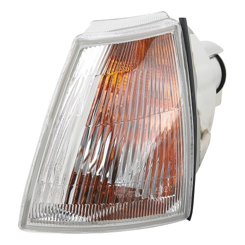     
                
                
    Indicatore di direzione anteriore sinistro per Renault Clio 1 fase 1 & 2 tutti i modelli (1990-1996) - RN20034

