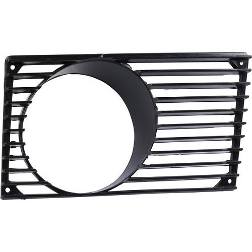     
                
                
    Grille noire de phare pour Porsche 914 (1970-1976) - côté droit - RS30106
