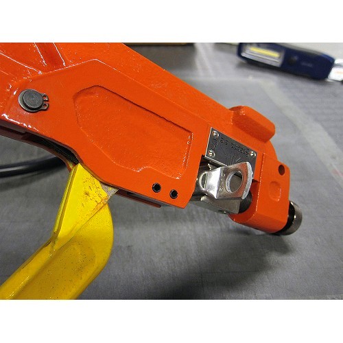  Battery terminal crimping tool - 10 to 120 mm2 - TB00323-1 