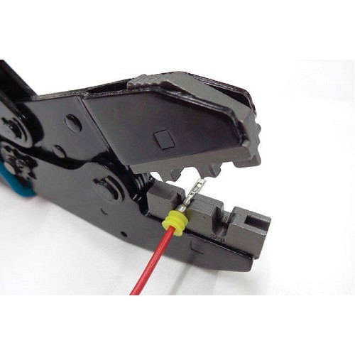     
                
                
    Crimping pliers for Superseal waterproof connector - TB01128

