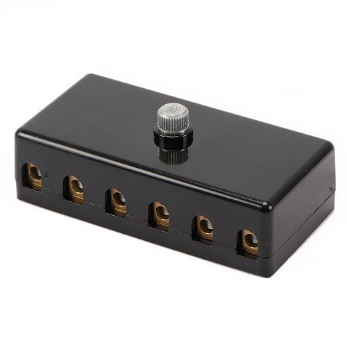     
                
                
    Scatola per 6 fusibili in steatite collegamento a vite - Nero - UB08003
