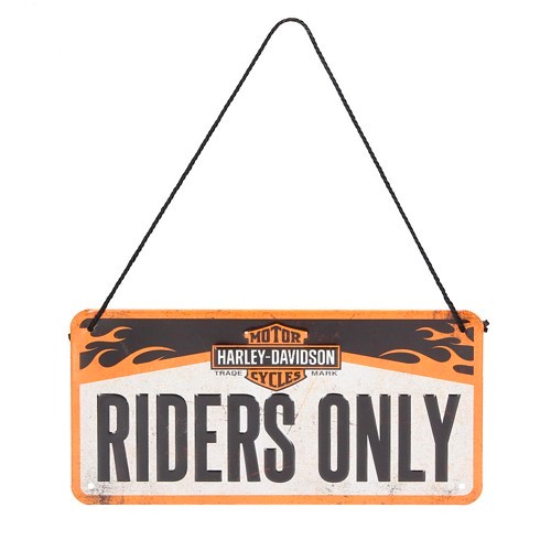     
                
                
    Plaque décorative métallique avec cordelette HARLEY DAVIDSON RIDERS ONLY - 10 x 20 cm - UF01487
