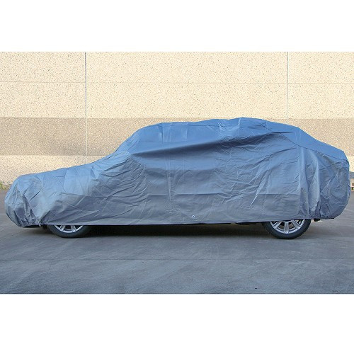     
                
                
    Housse de protection extérieure à 5 épaisseurs - 5,70 x 2,03 x 1,45 m - UK35884
