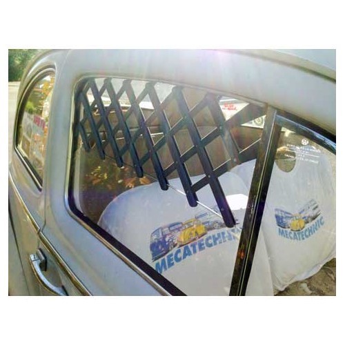     
                
                
    Grille d'aération Vintage sur vitre de porte - UK39053
