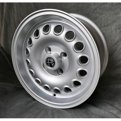     
                
                
    Jante type GTA pour Alfa Roméo - 6,5x15 ET 29 - UL60009
