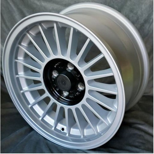    
                
                
    Jante style Alpina pour BMW E21 et E30 - 8x16" - ET28 - UL60310
