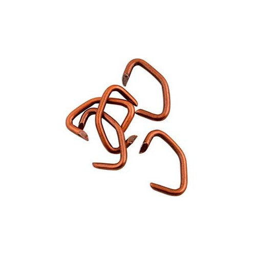     
                
                
    Agrafes pour sellerie - par 100 - UO93030
