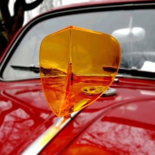     
                
                
    Air deflector for front windscreen - Amber - VA12459
