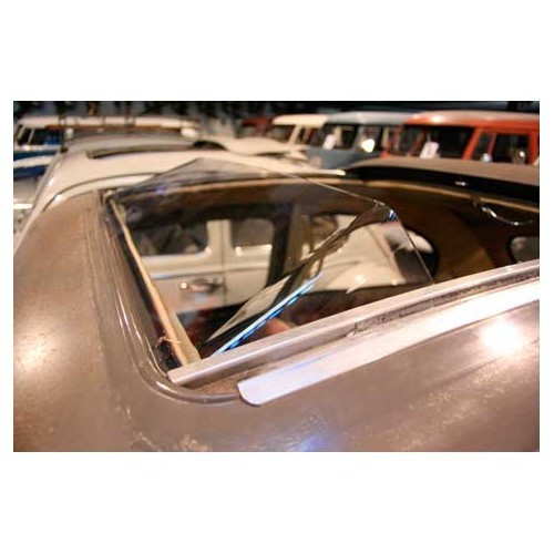     
                
                
    Déflecteur d'air pour Volkswagen Coccinelle avec découvrable - VA13190
