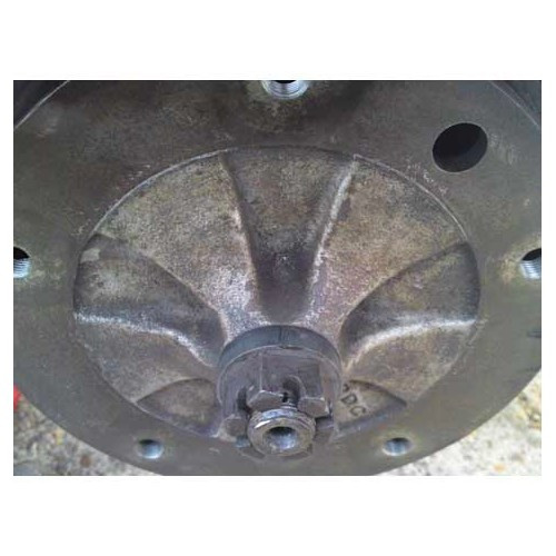 Rear spacers/adaptors for 5 x 205 drums on Beetle 68-> - VH27960