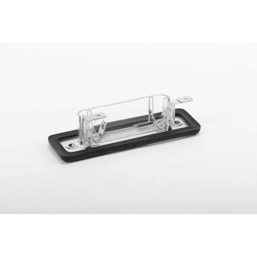 LUZ DE MATRICULA DERECHA K570 R